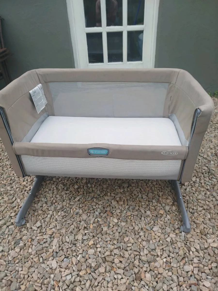 Graco next to me - Image 1