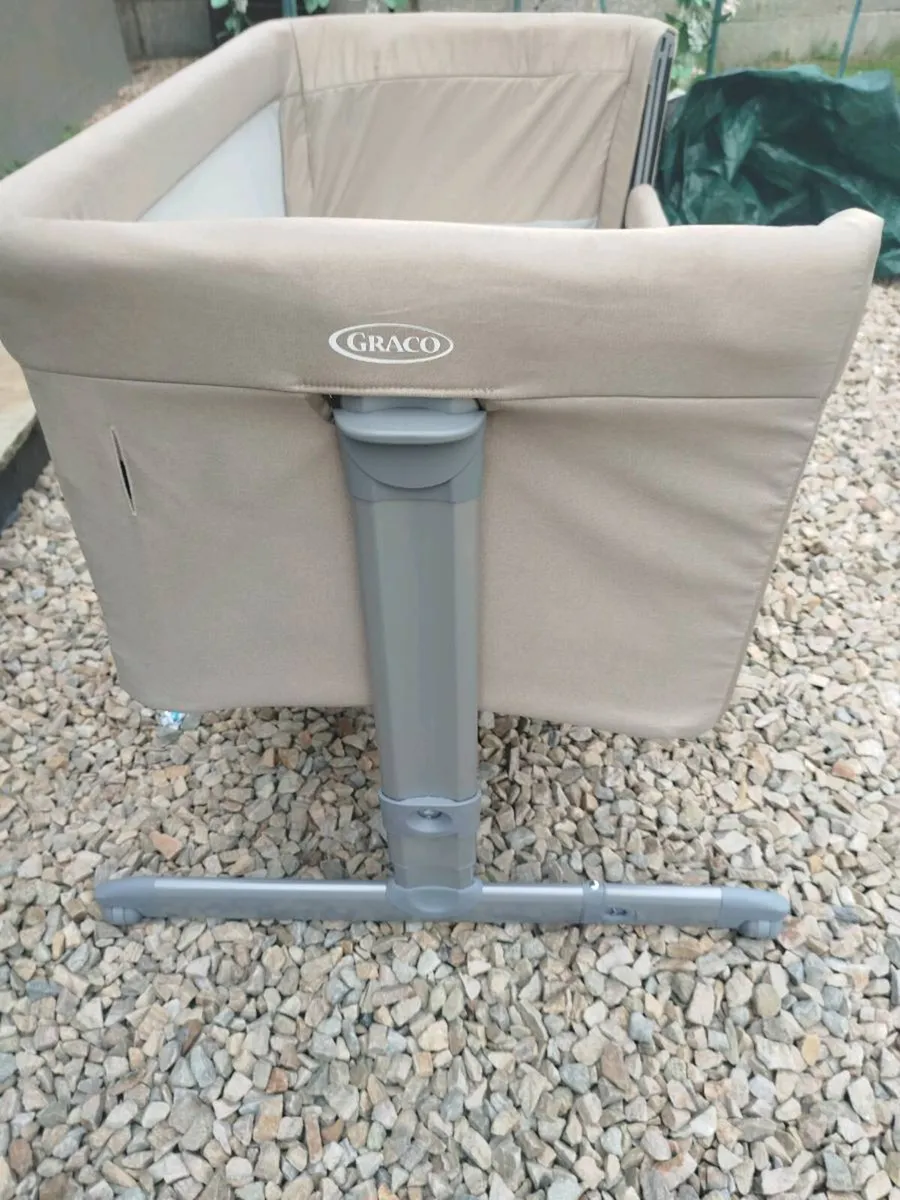 Graco next to me - Image 2