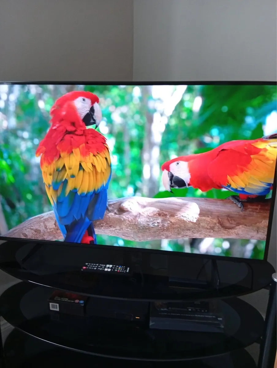 Samsung 43Inch Smart Tv 2024 - Image 2