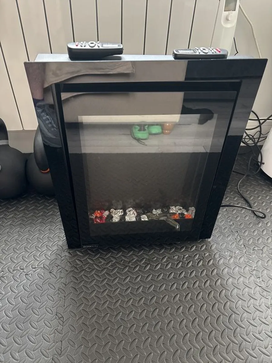 Ezee Glow Pulse Black Inset Electric Fire - Image 1