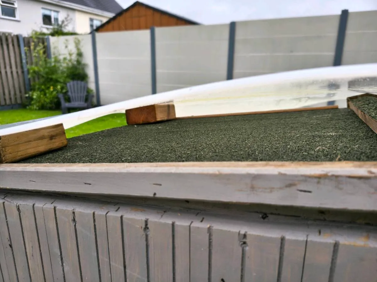 Heavy Duty Insulated All-Season Rabbit Hutch - Image 4