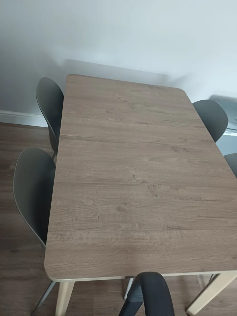 Kitchen Table and chairs - Image 1