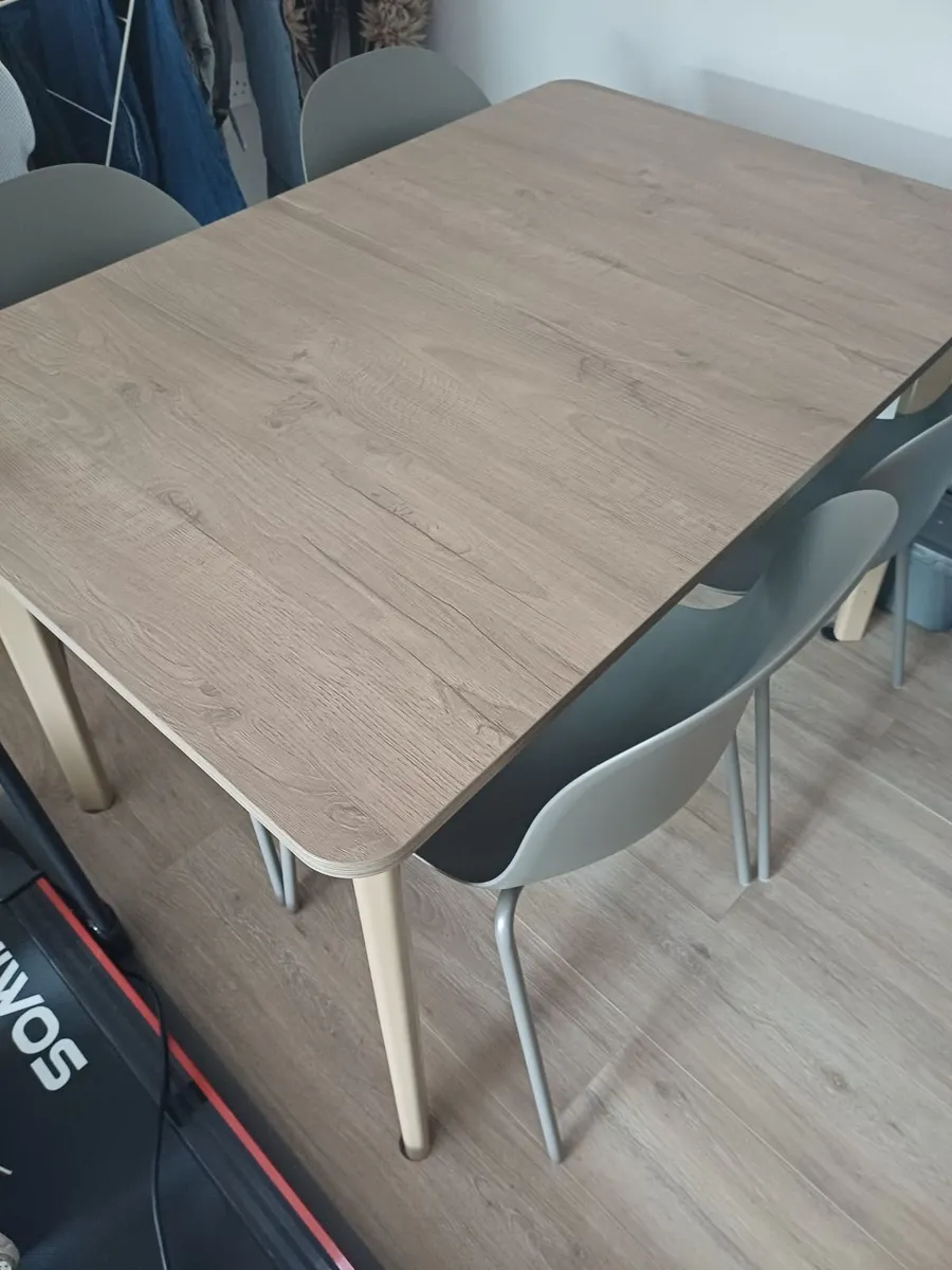 Kitchen Table and chairs - Image 4