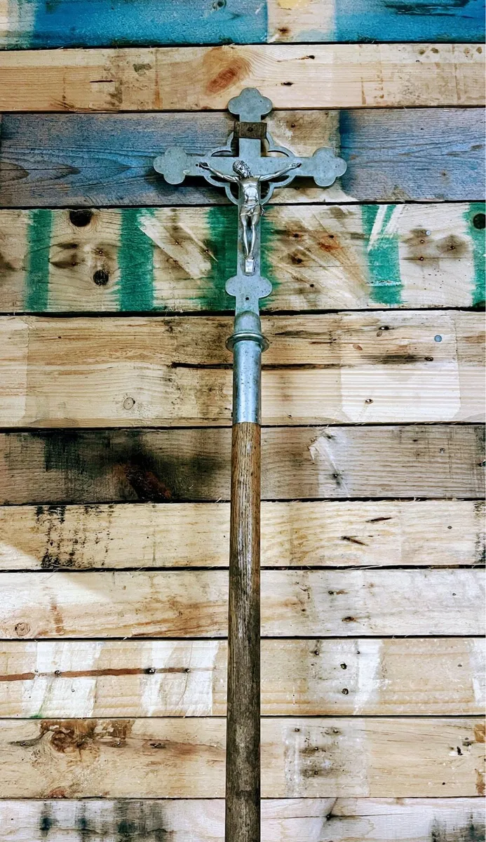 Vintage procession cross - Image 2