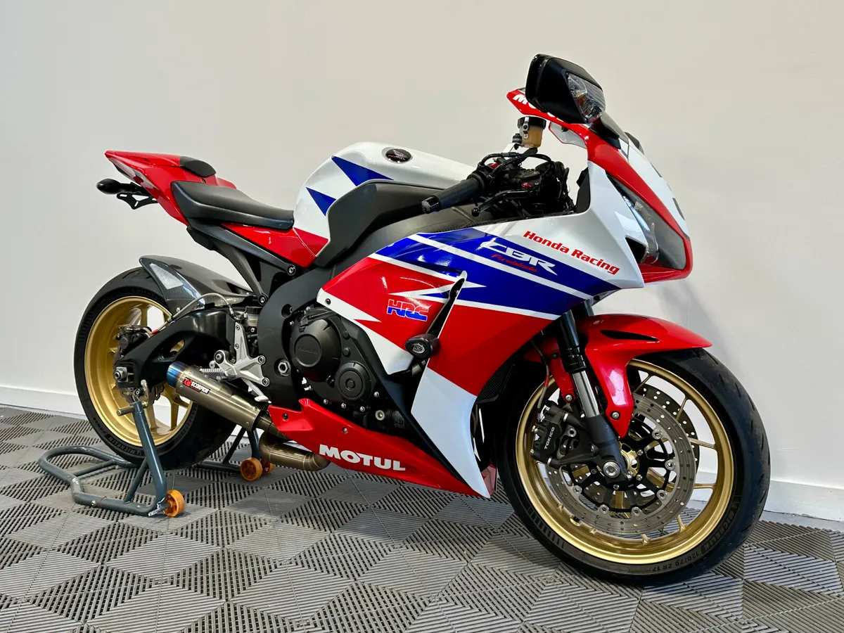 2014 HONDA CBR FIREBLADE 1000RR - Image 4