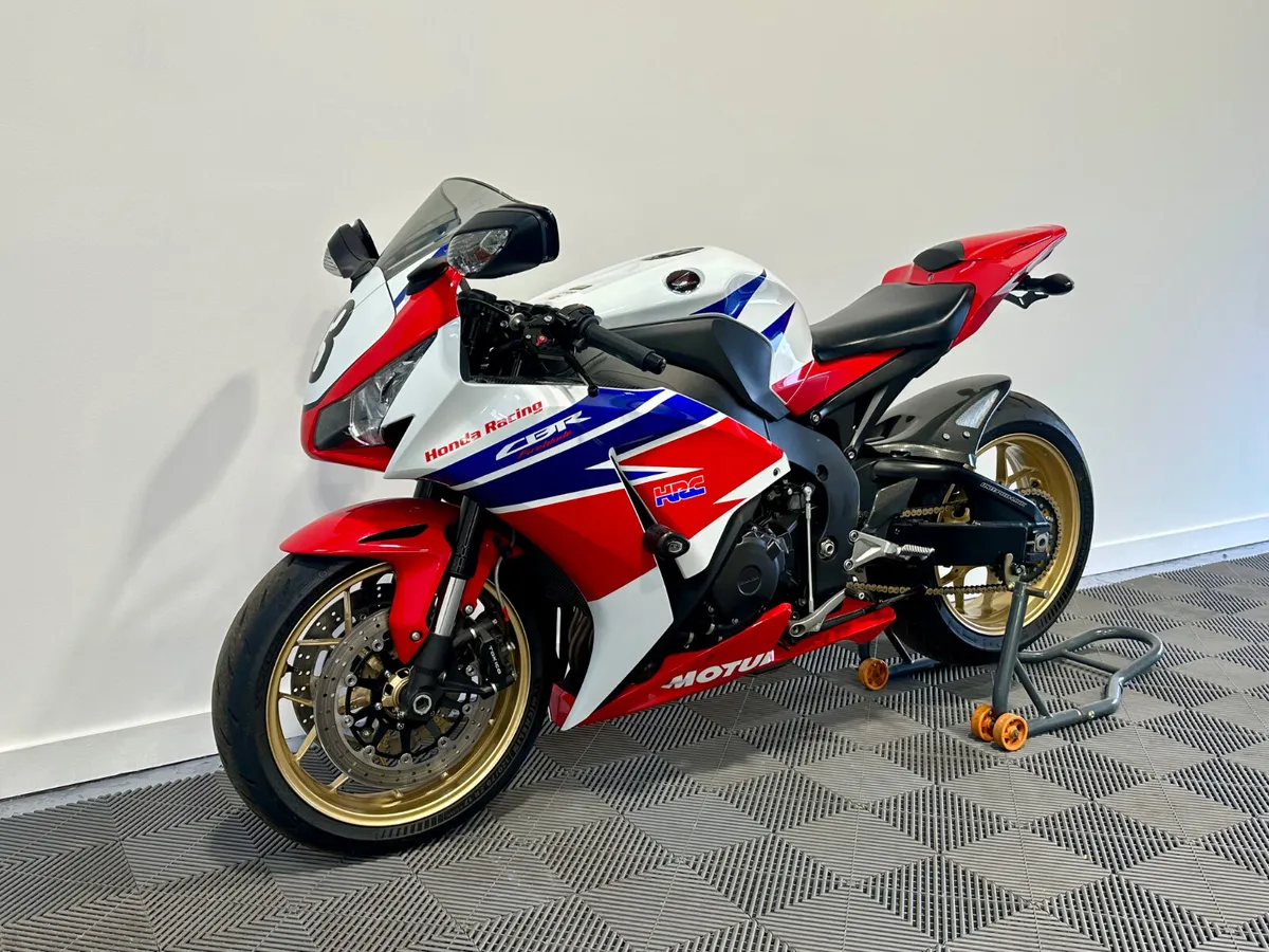 2014 HONDA CBR FIREBLADE 1000RR - Image 3