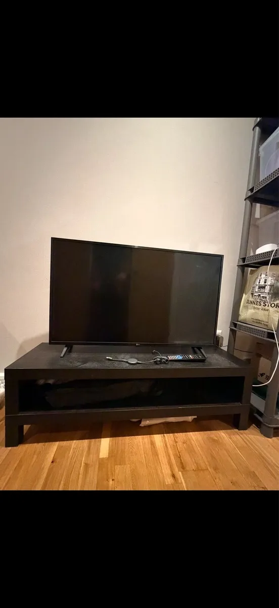 Ig tv 43 inch with stand / Chromecast - Image 1
