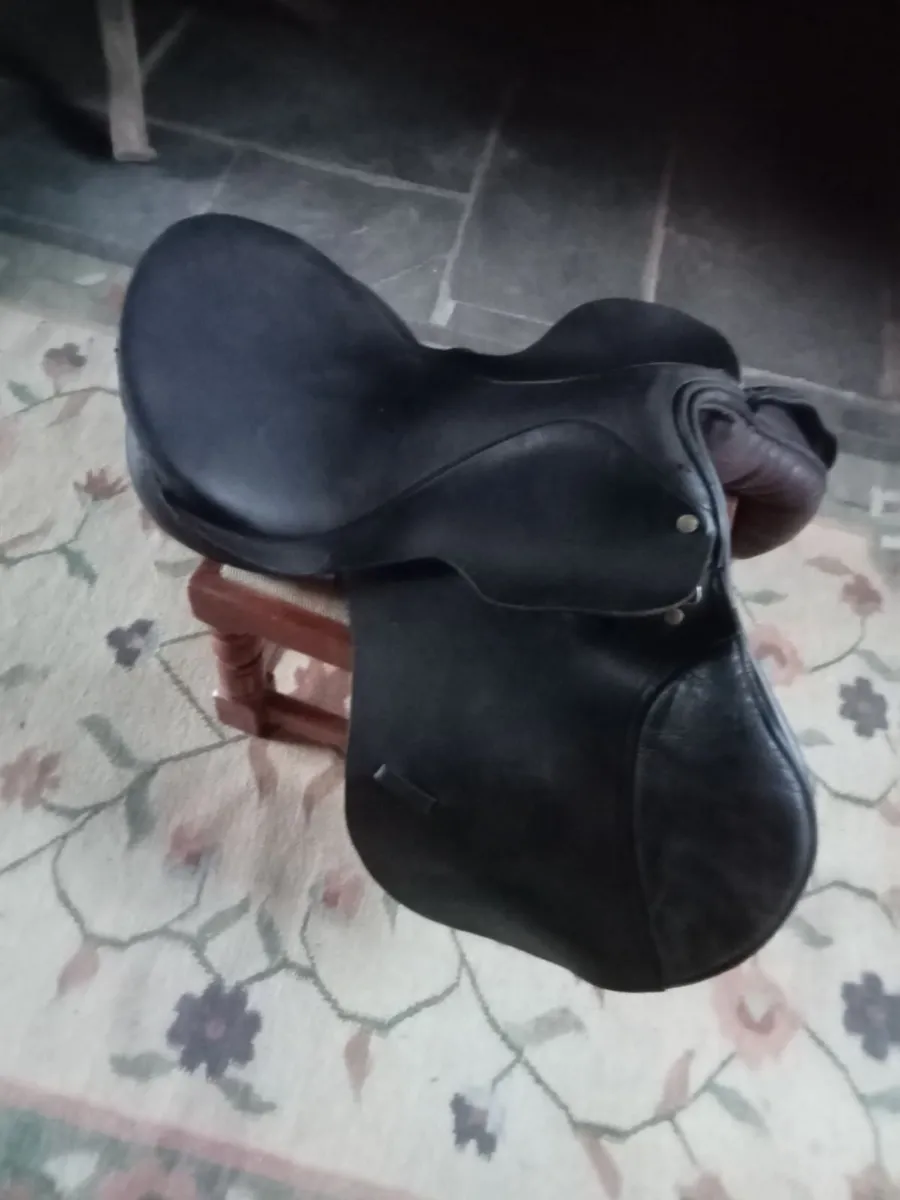 Berney's GP saddle. - Image 1