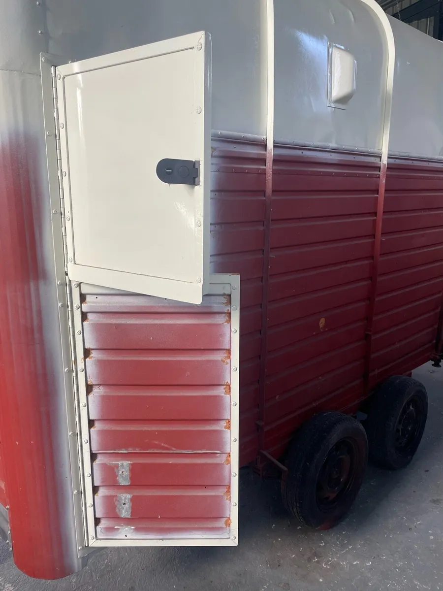 Rice Horse Box partly converted - Image 4