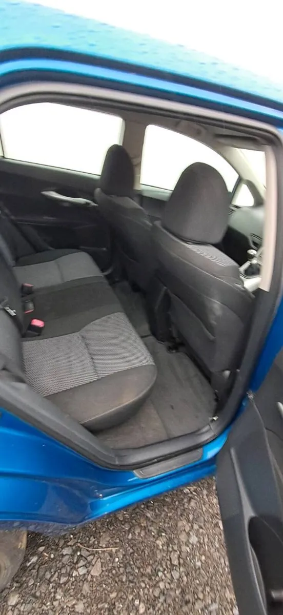2010 auris Tr model diesel - Image 4