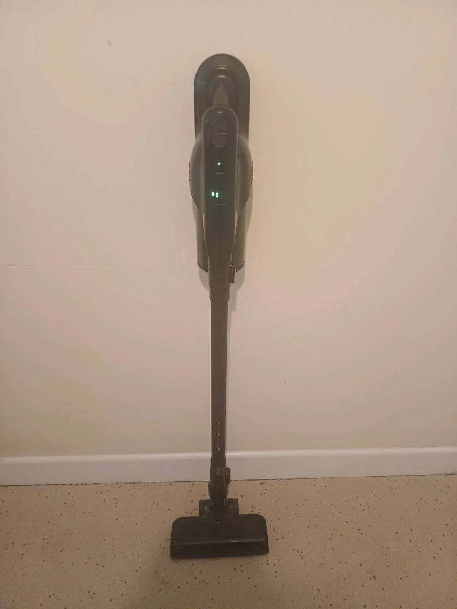 Vacuum - Image 1
