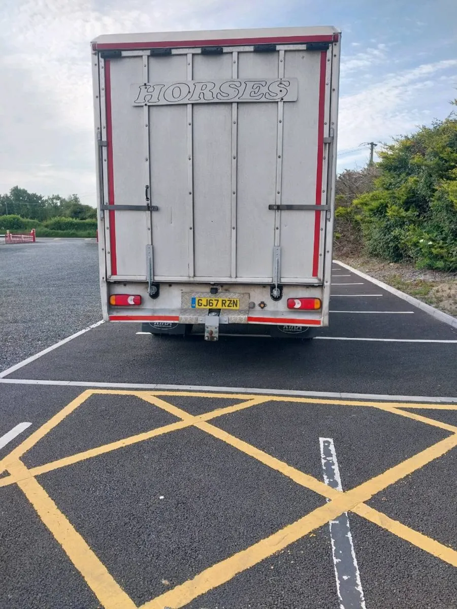 VOLVO FL 2018 HORSE LORRY FOR SALE - Image 4