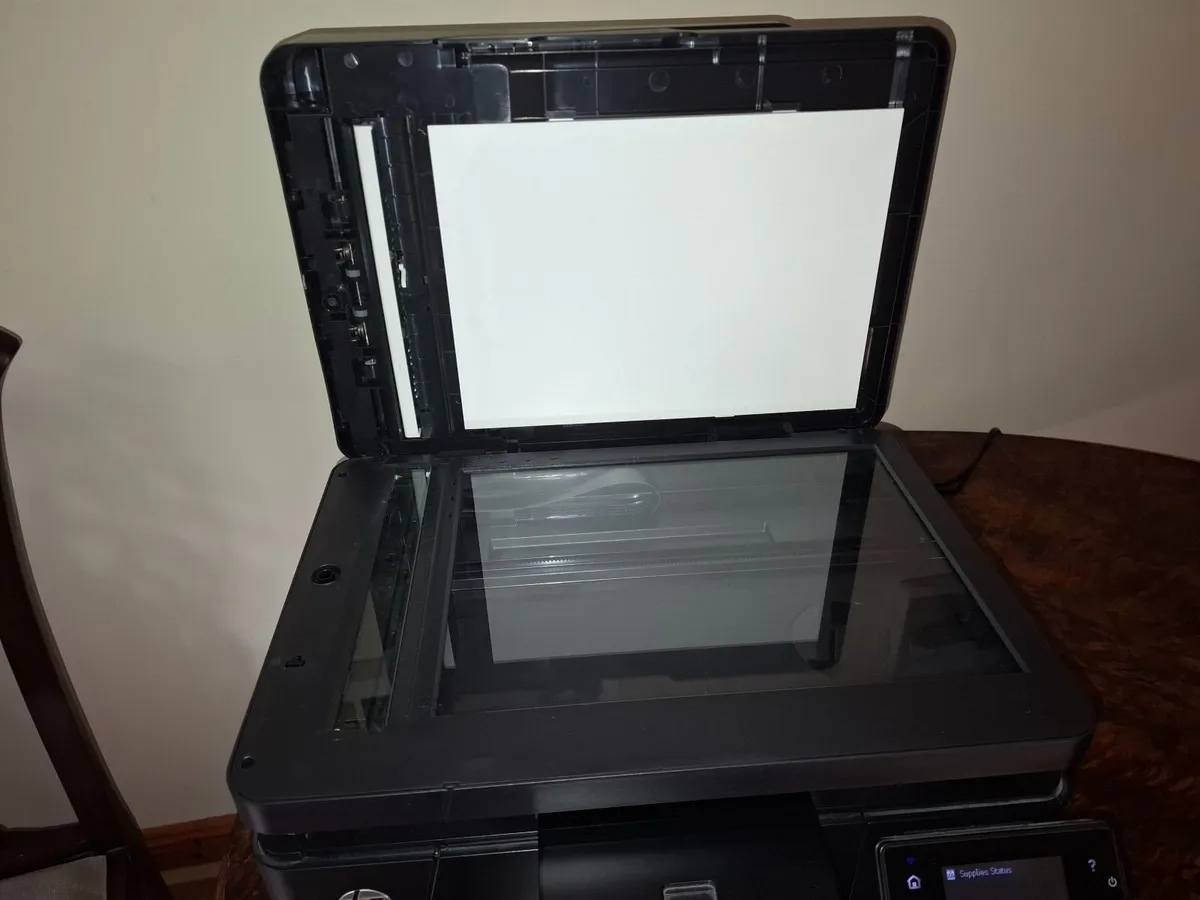 HP Laser Printer/Scanner/Photocopier(Colour) - Image 3