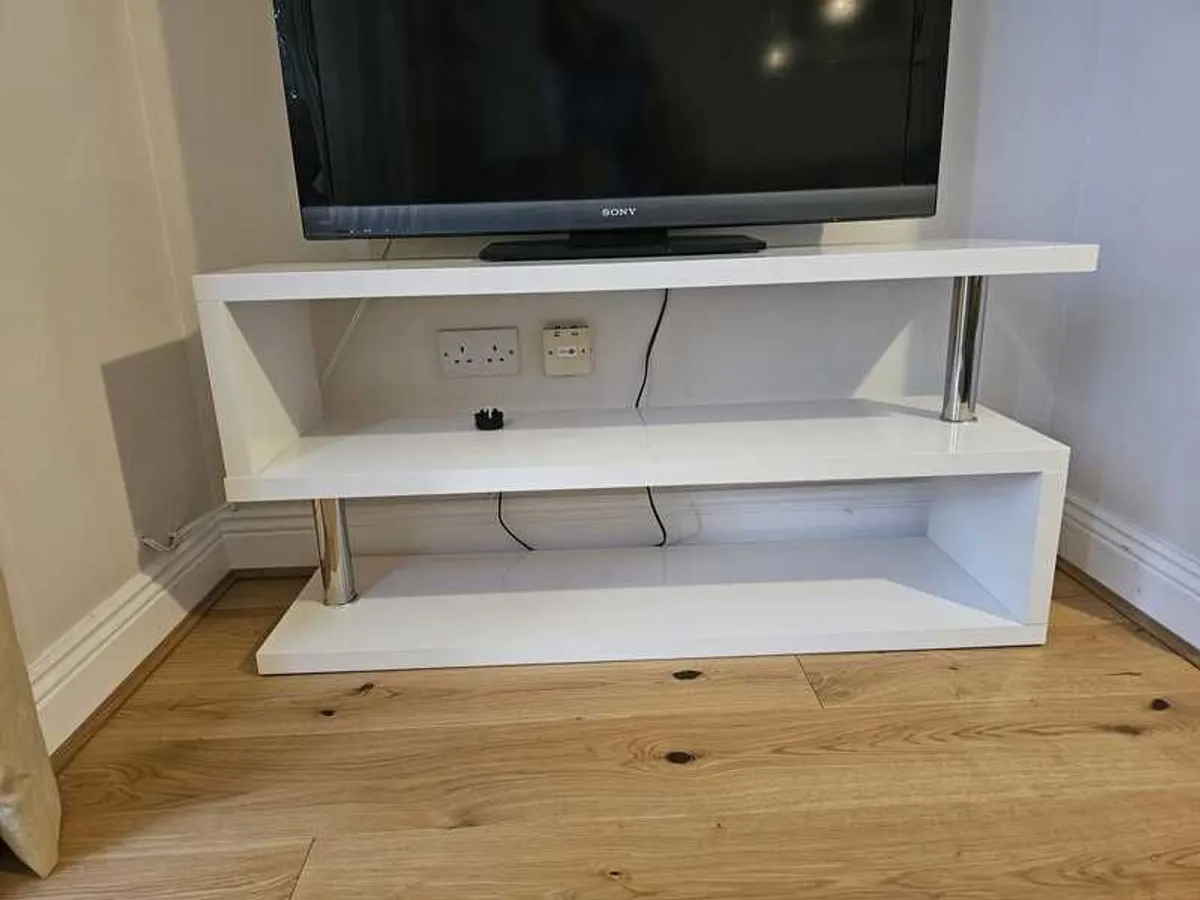 TV Stand - Image 3