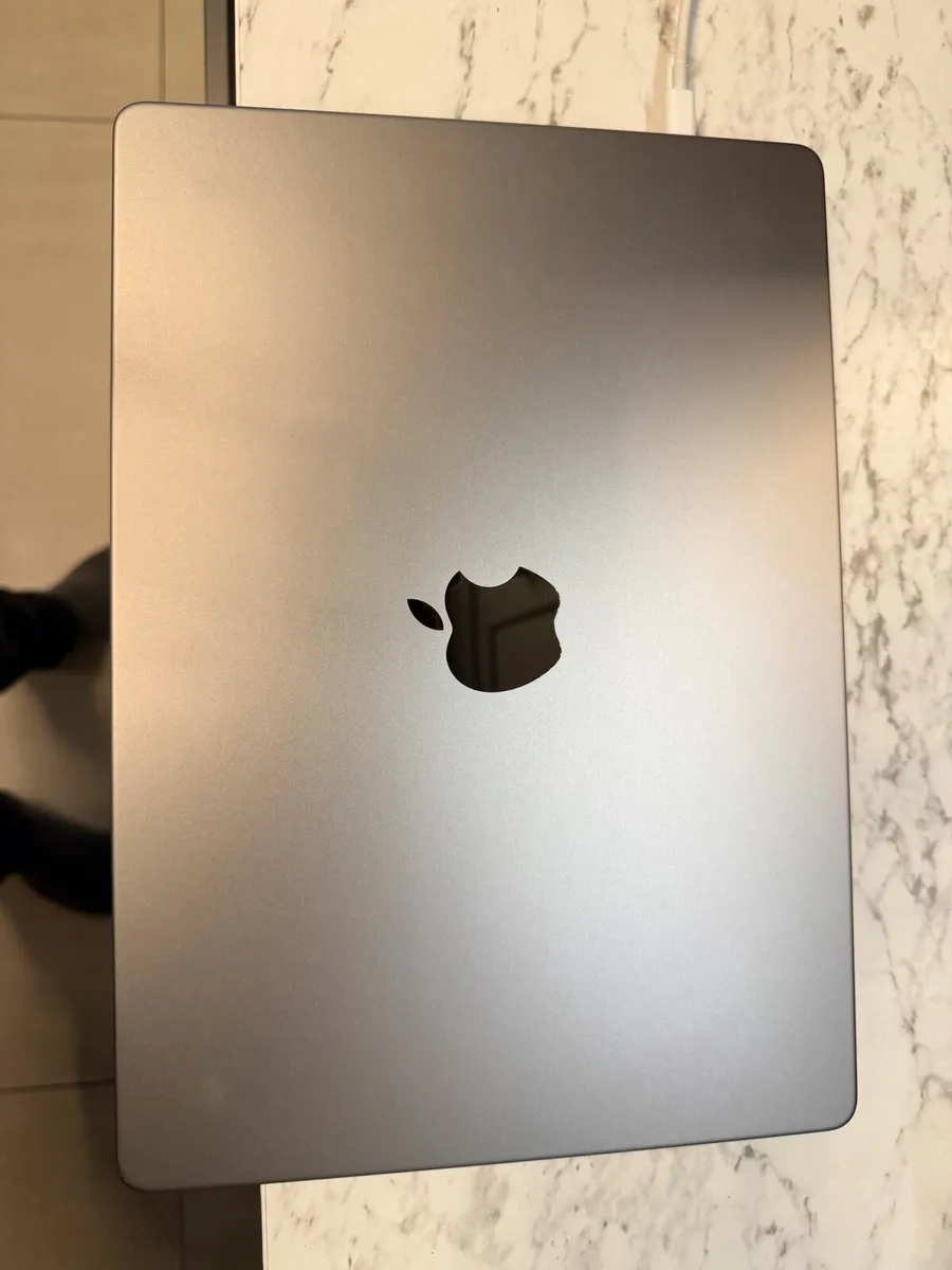 Apple MacBook Pro 14” 2021 - M1 Pro 16Gb RAM 512Gb - Image 3