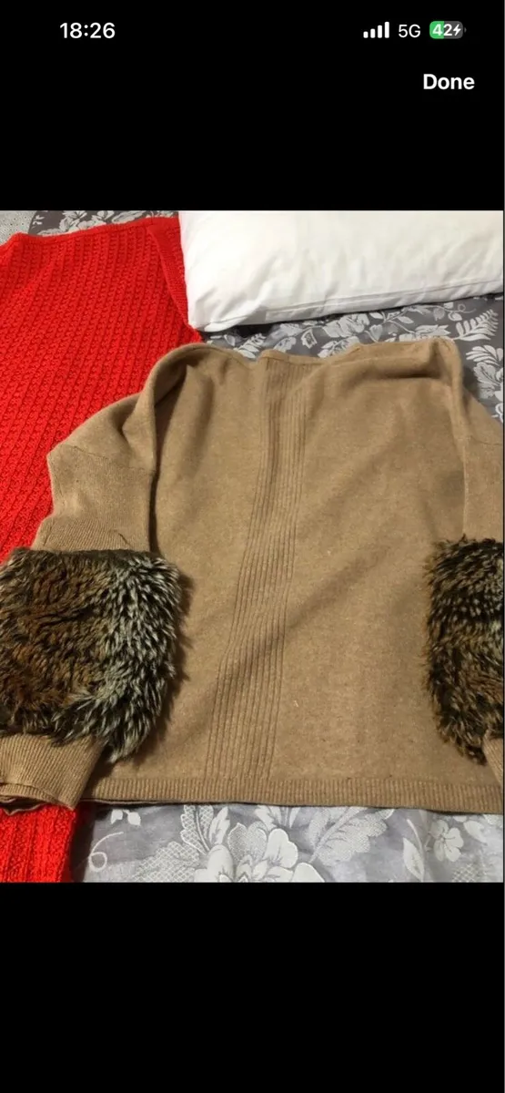 Ladies stunning jumper size M €10 - Image 2