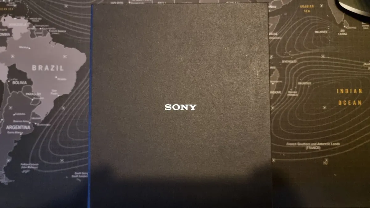 Sony WH-1000XM2 Headphones - Image 2