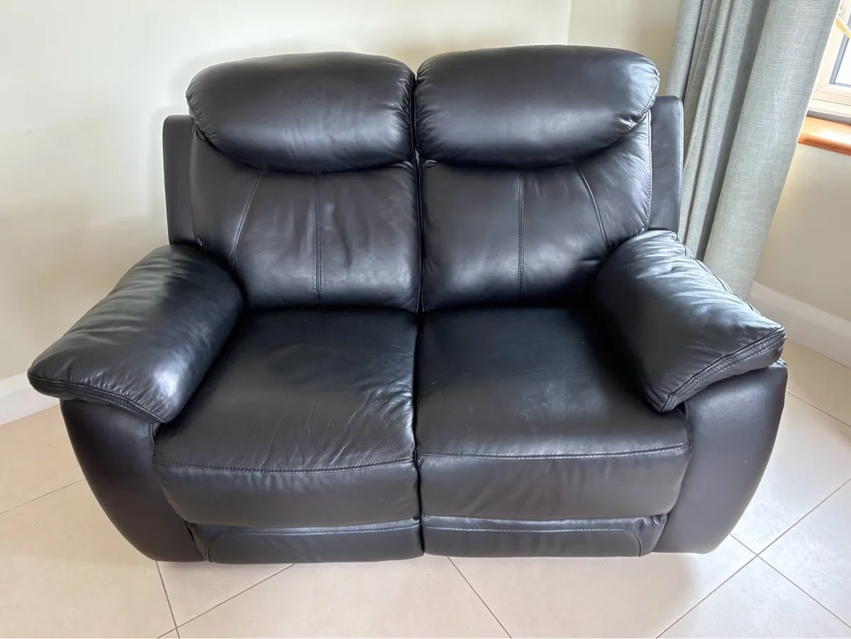 Two seater recliner couch - Image 1