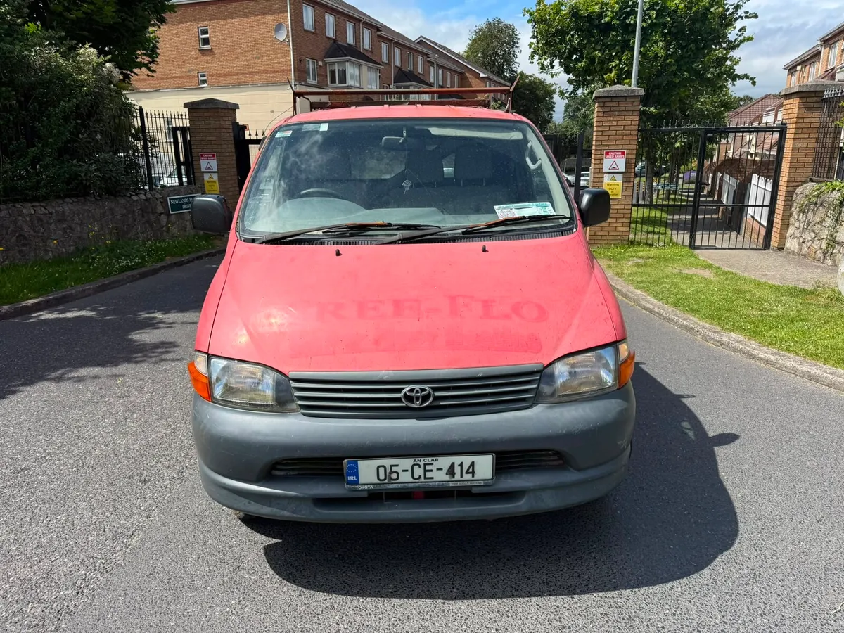 2005 Toyota hiace lwb cvrted for a full year - Image 1