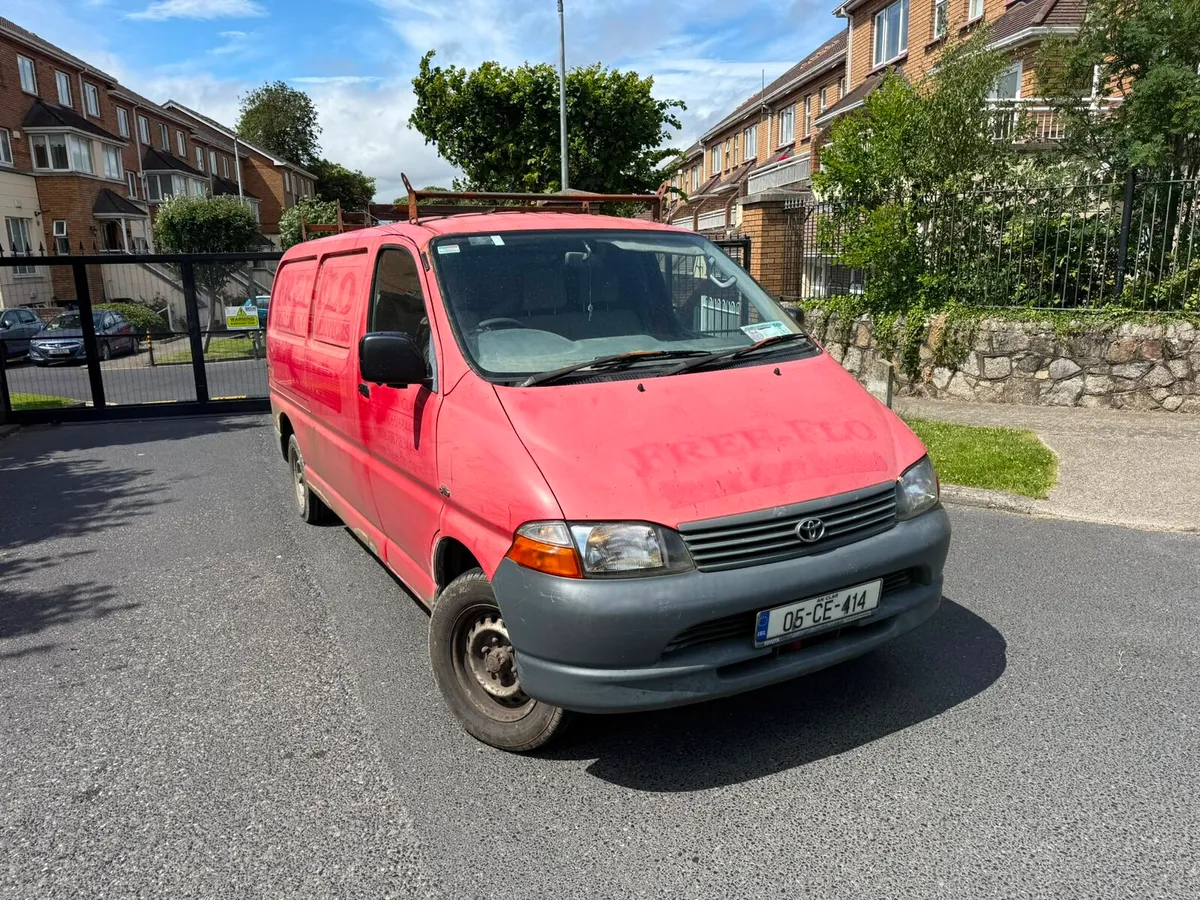 2005 Toyota hiace lwb cvrted for a full year - Image 2
