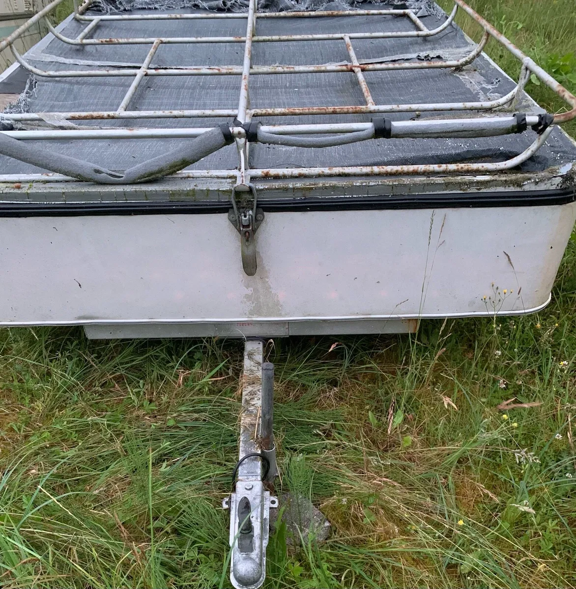 Camping trailer - Image 1