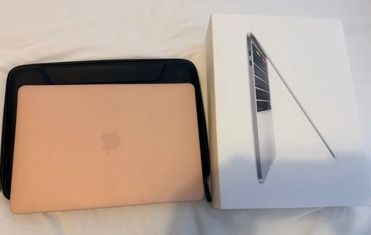 macbook 13 2020 silver - Image 3