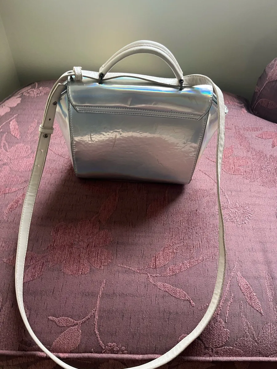 Designer Todd Lynn limited edition silver bag - Image 2