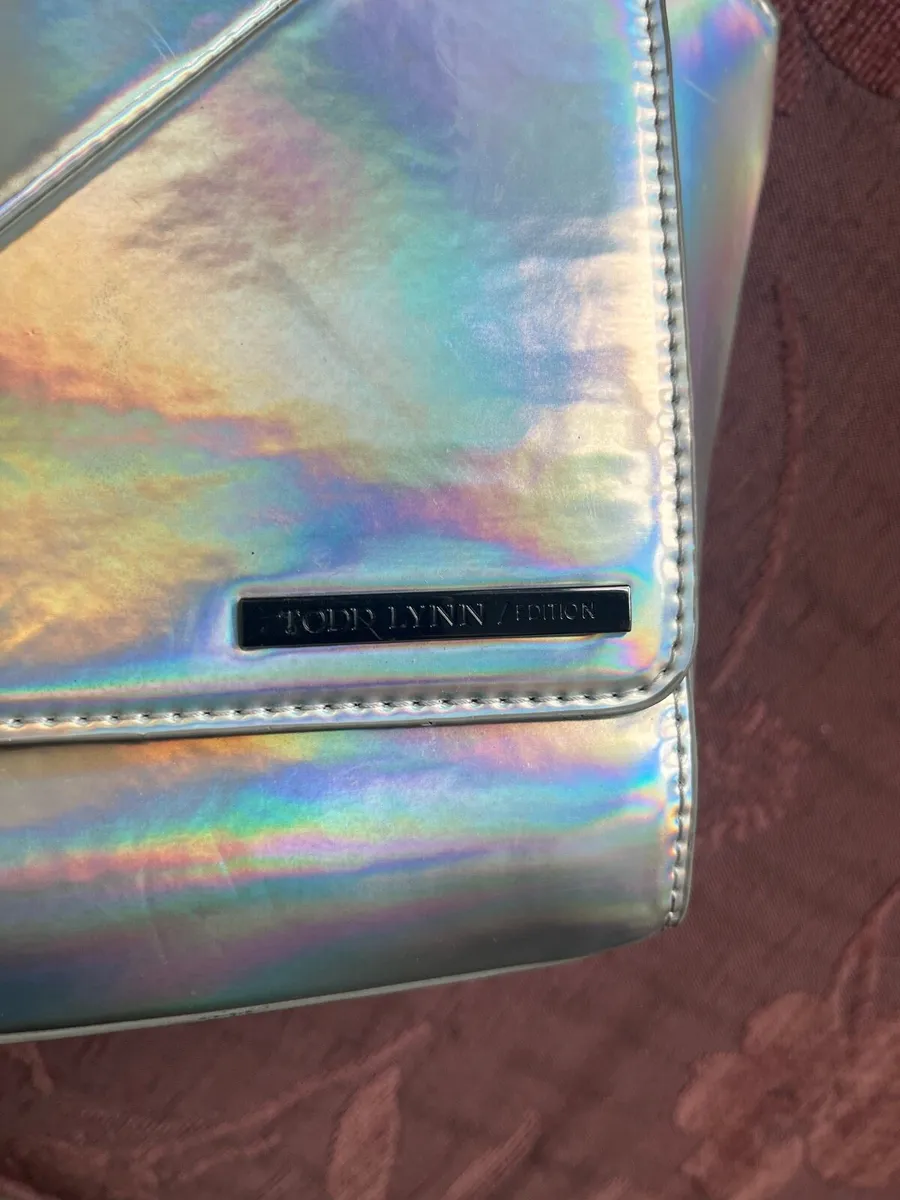 Designer Todd Lynn limited edition silver bag - Image 3
