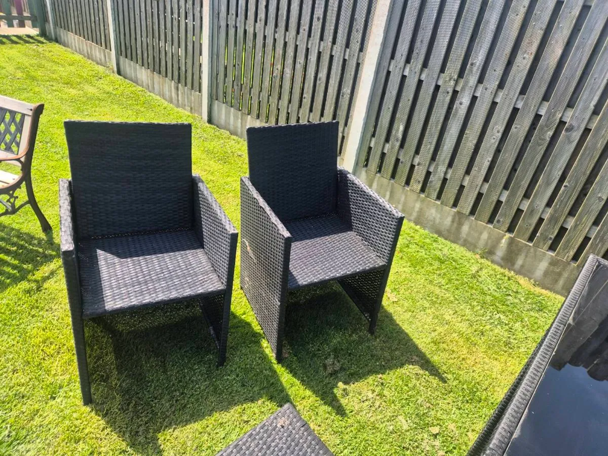 Rattan garden furniture - Image 4