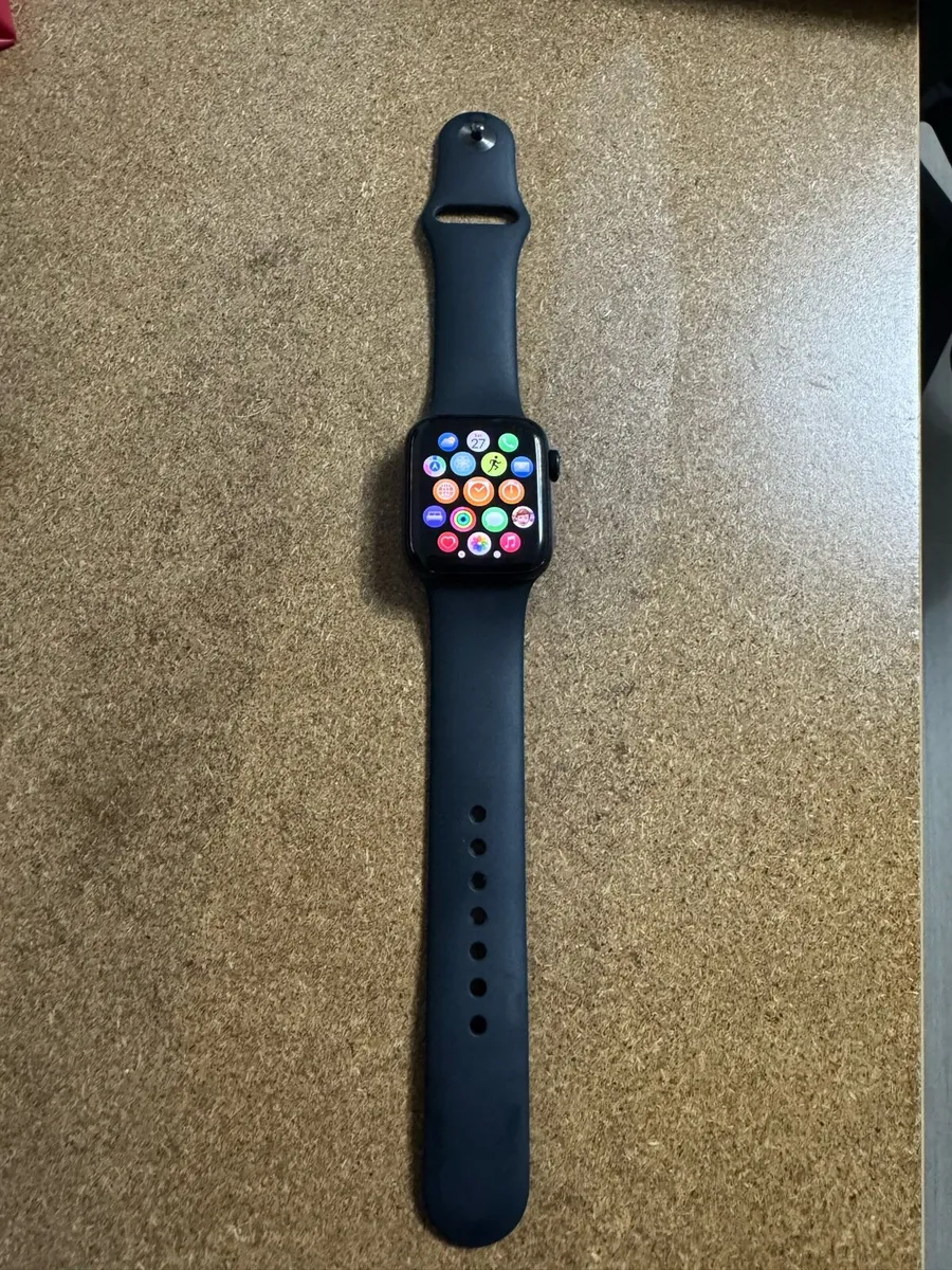 Apple Watch SE2 - great condition - Image 1