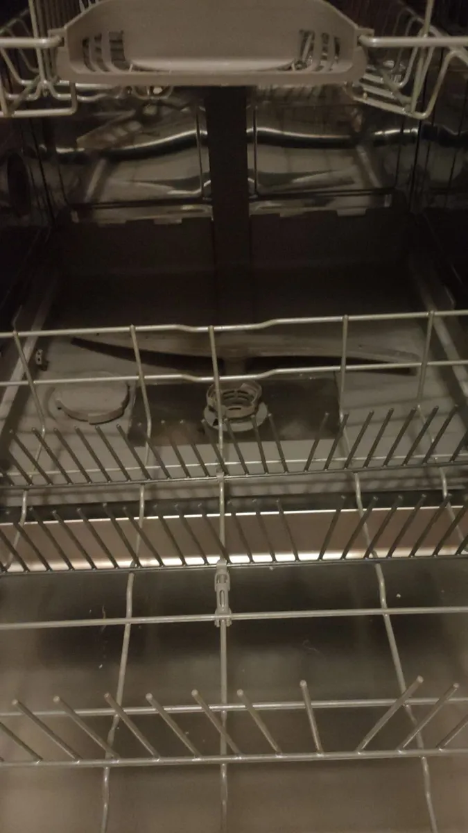 Dishwasher - Image 3