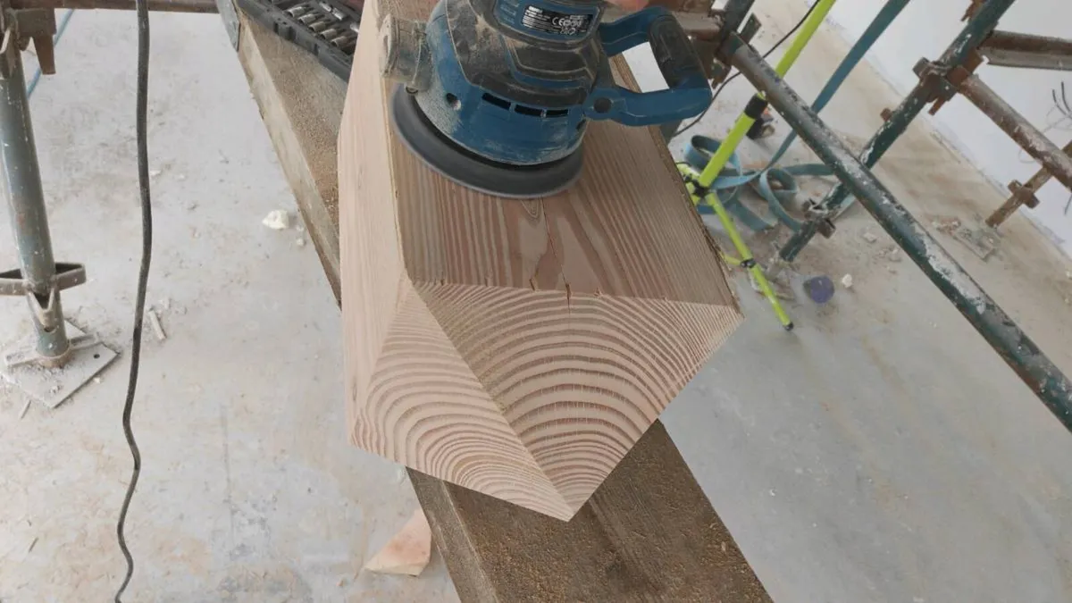 Douglas fir Beams 20ft - Image 4