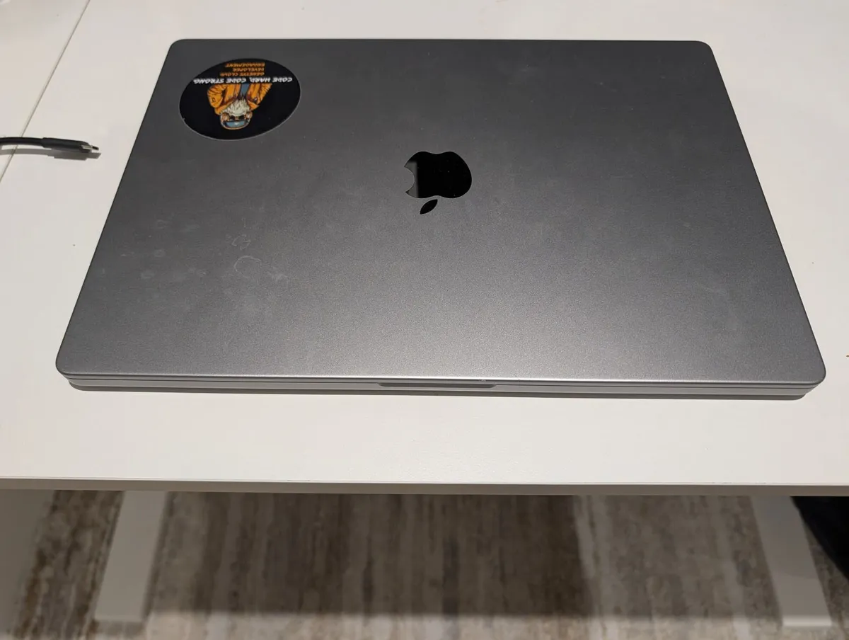 Macbook Pro 16" 16 GB 1TB SSD - Image 4