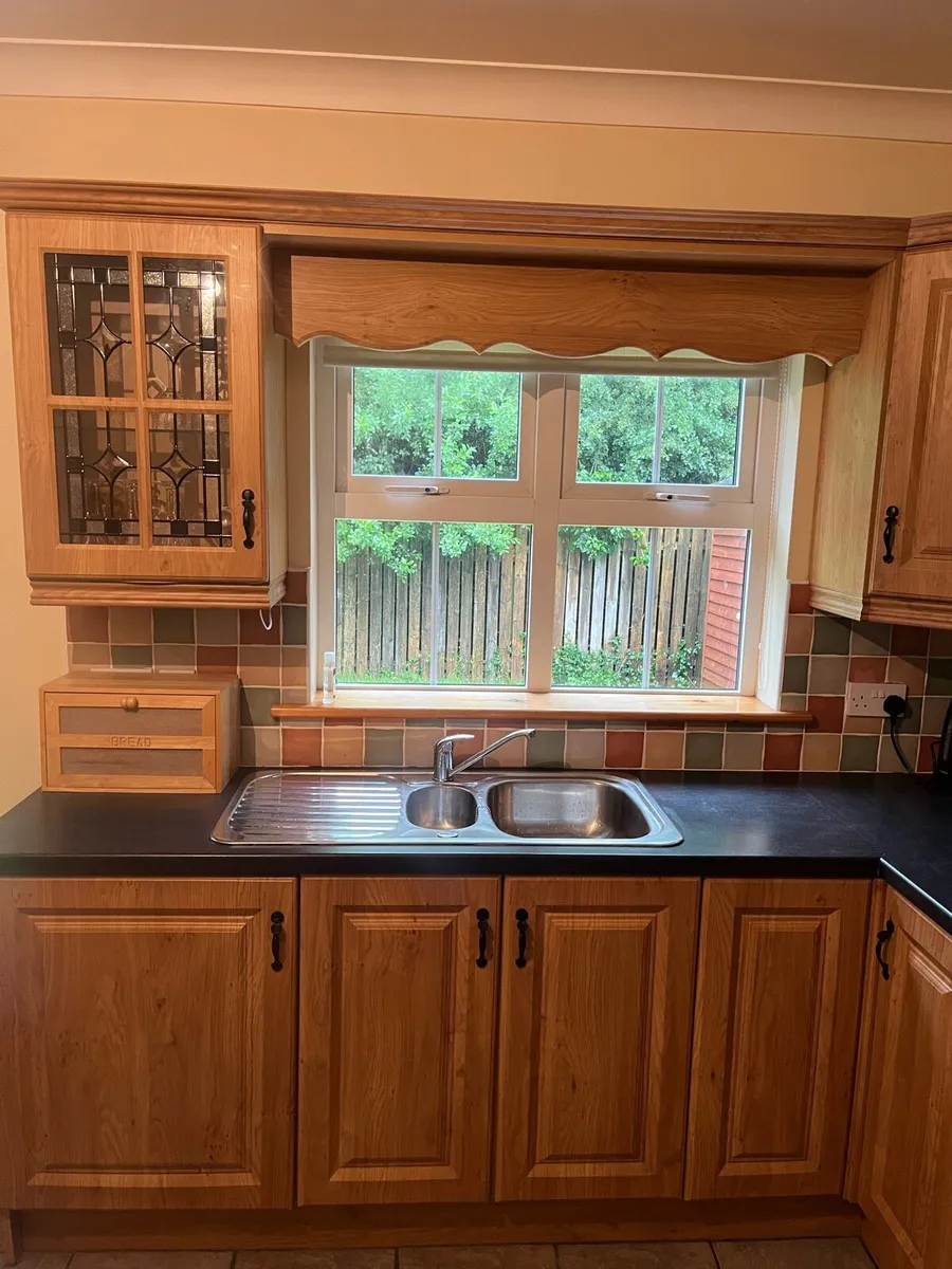 Oak Kitchen - Image 2