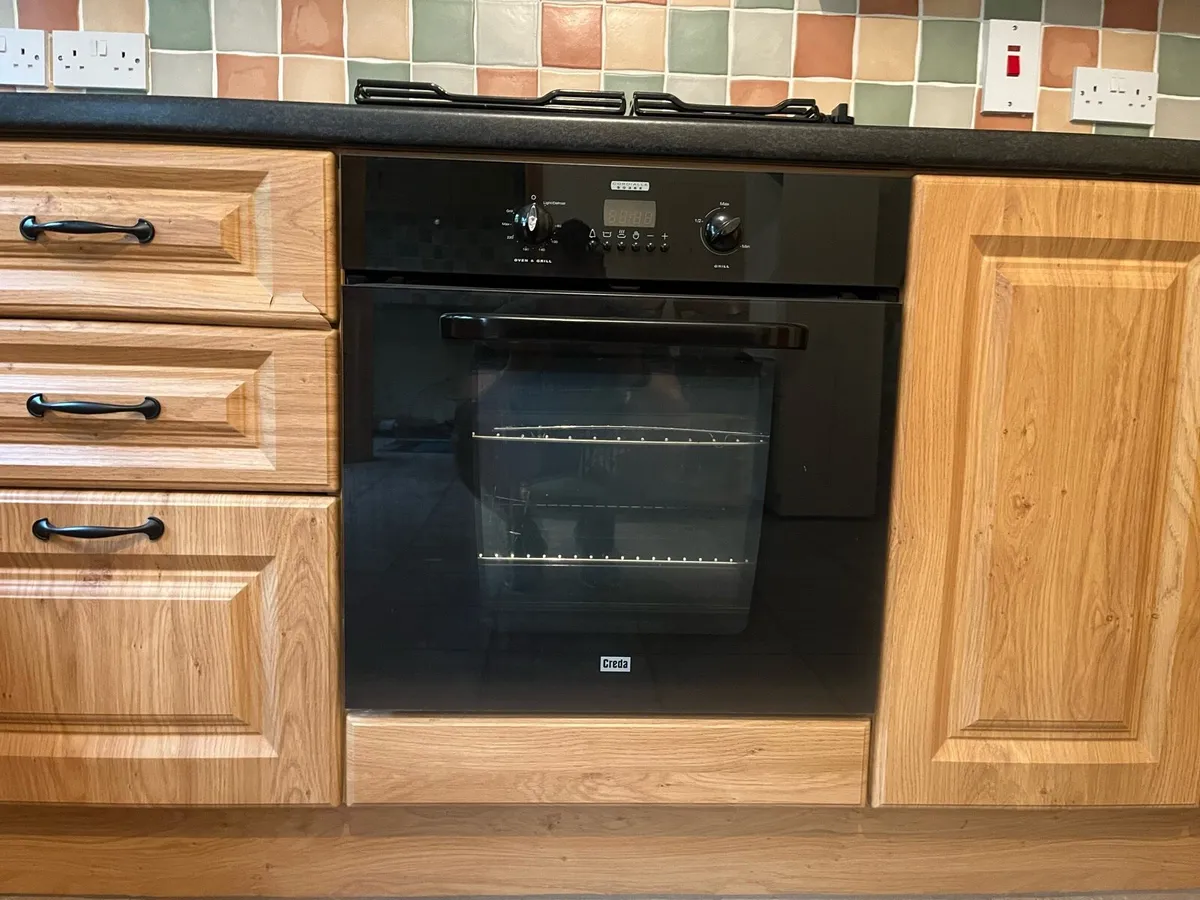 Oak Kitchen - Image 4