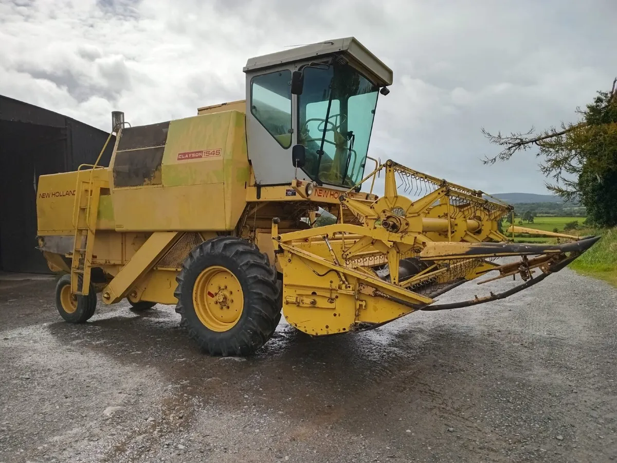 New Holland 1545 Combine - Image 3