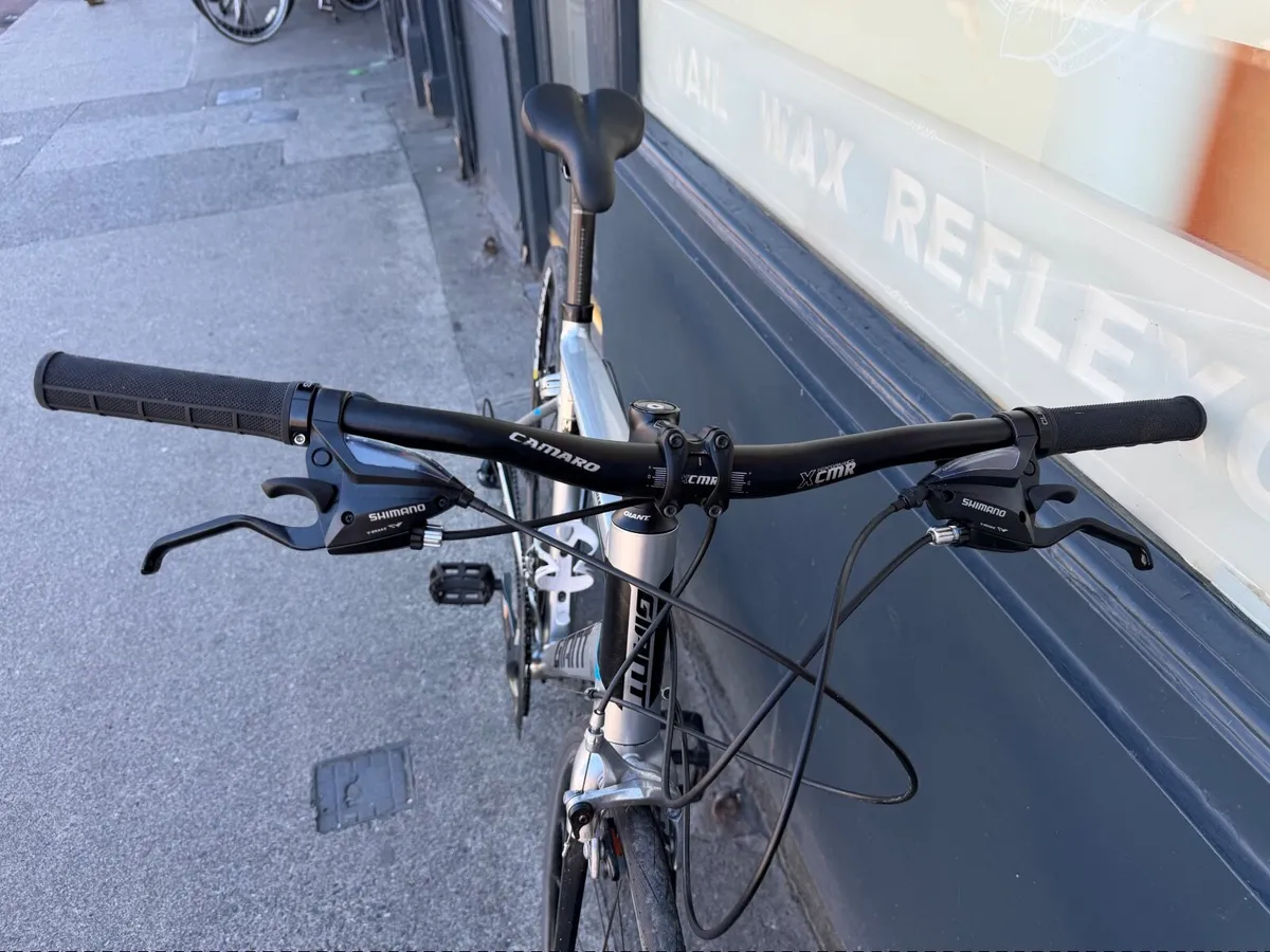 Giant Defy ❗️Open 7 days of the week ❗️ - Image 4