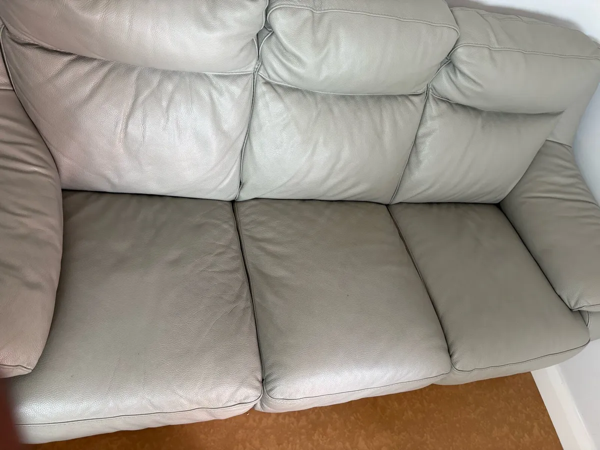 Leather sofa - Image 2