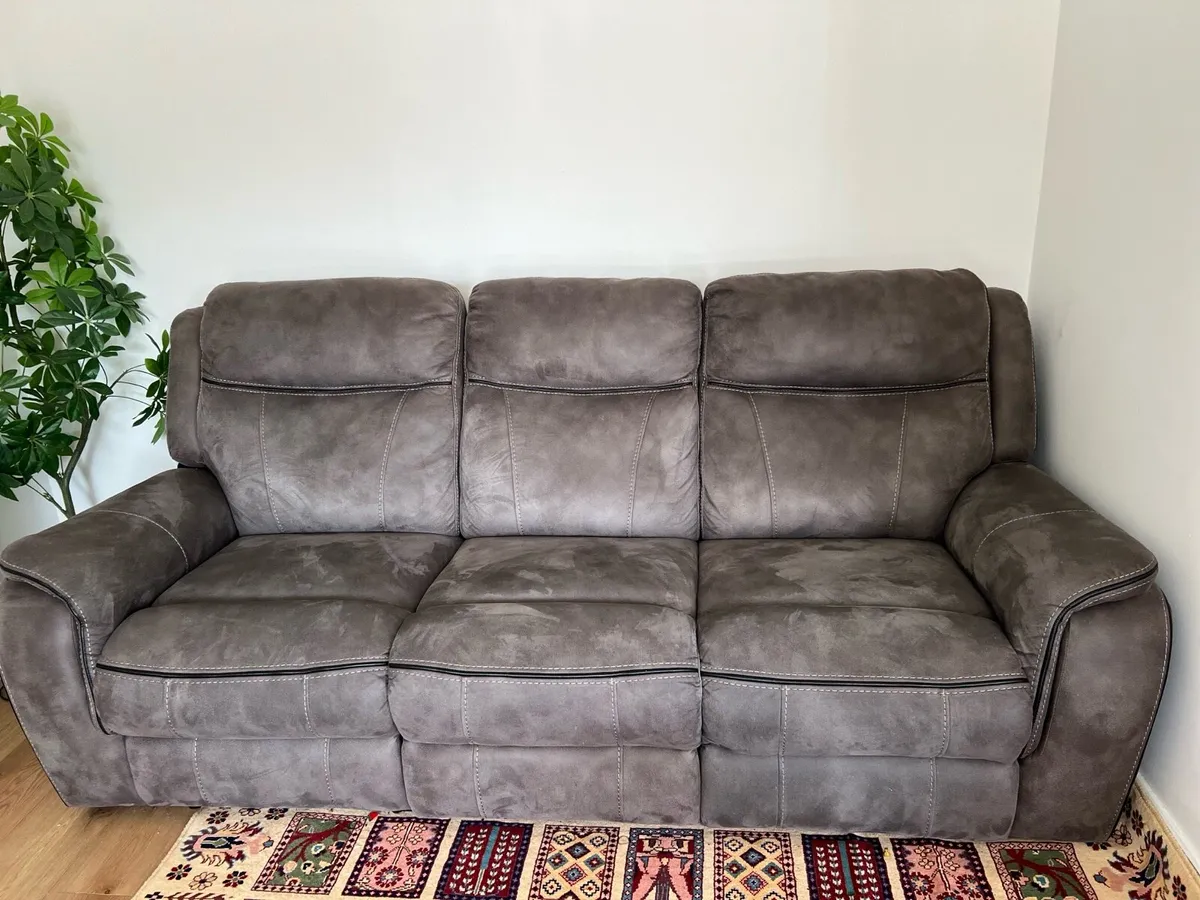 Electric Sofa Set (3+1+1) with Power Recliners - Image 4