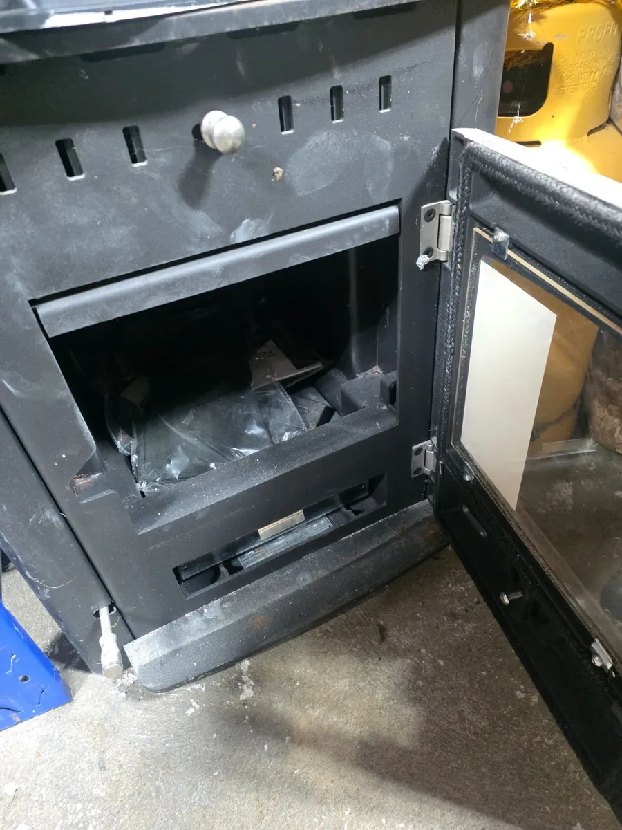 Stove - Image 3