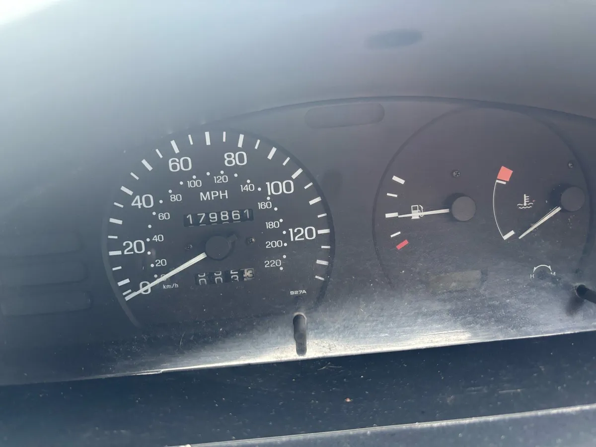 Nissan sunny - Image 3