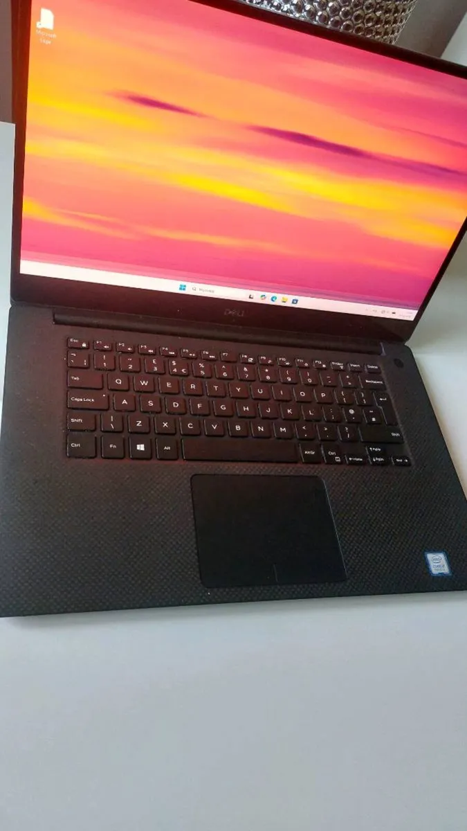 Dell Precision 5530 – Touchscreen 4K - Image 1