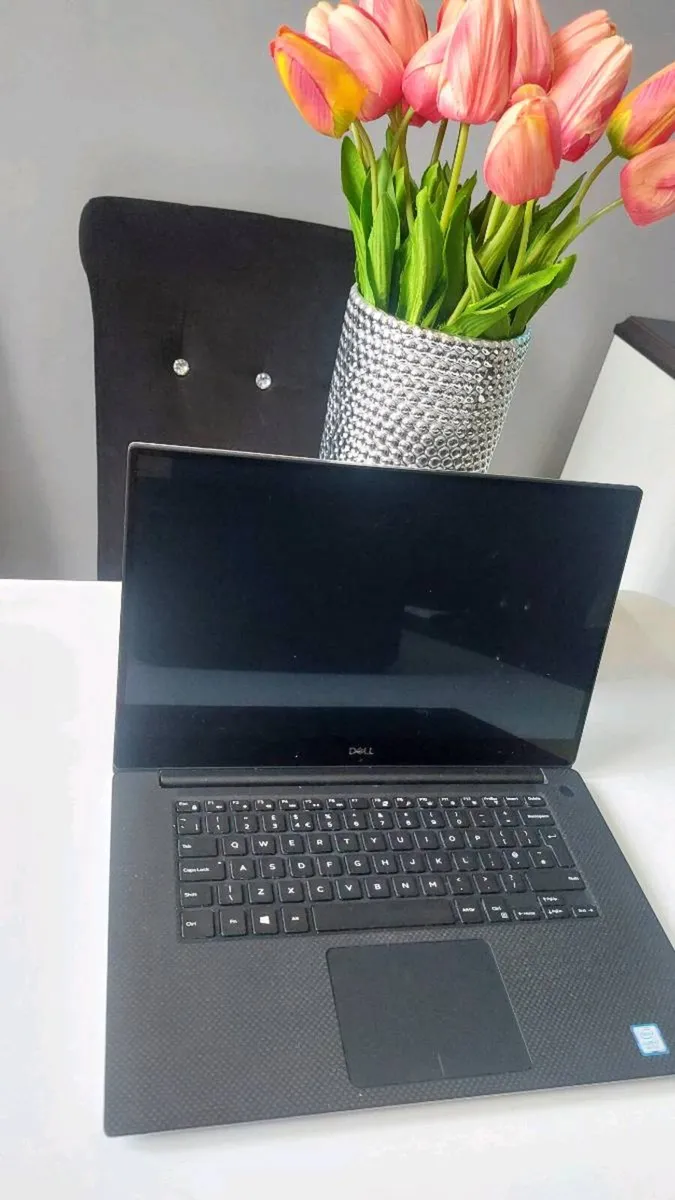 Dell Precision 5530 – Touchscreen 4K - Image 2
