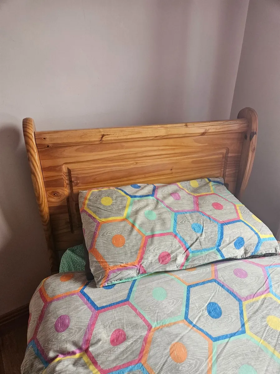 Single Wooden Sleigh Bed - Image 4