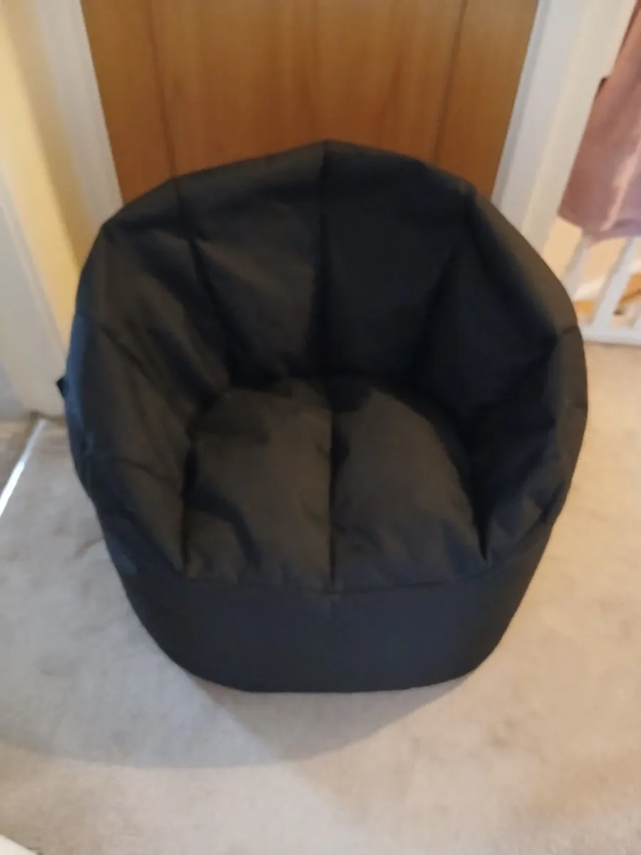 Black bean bag - Image 1