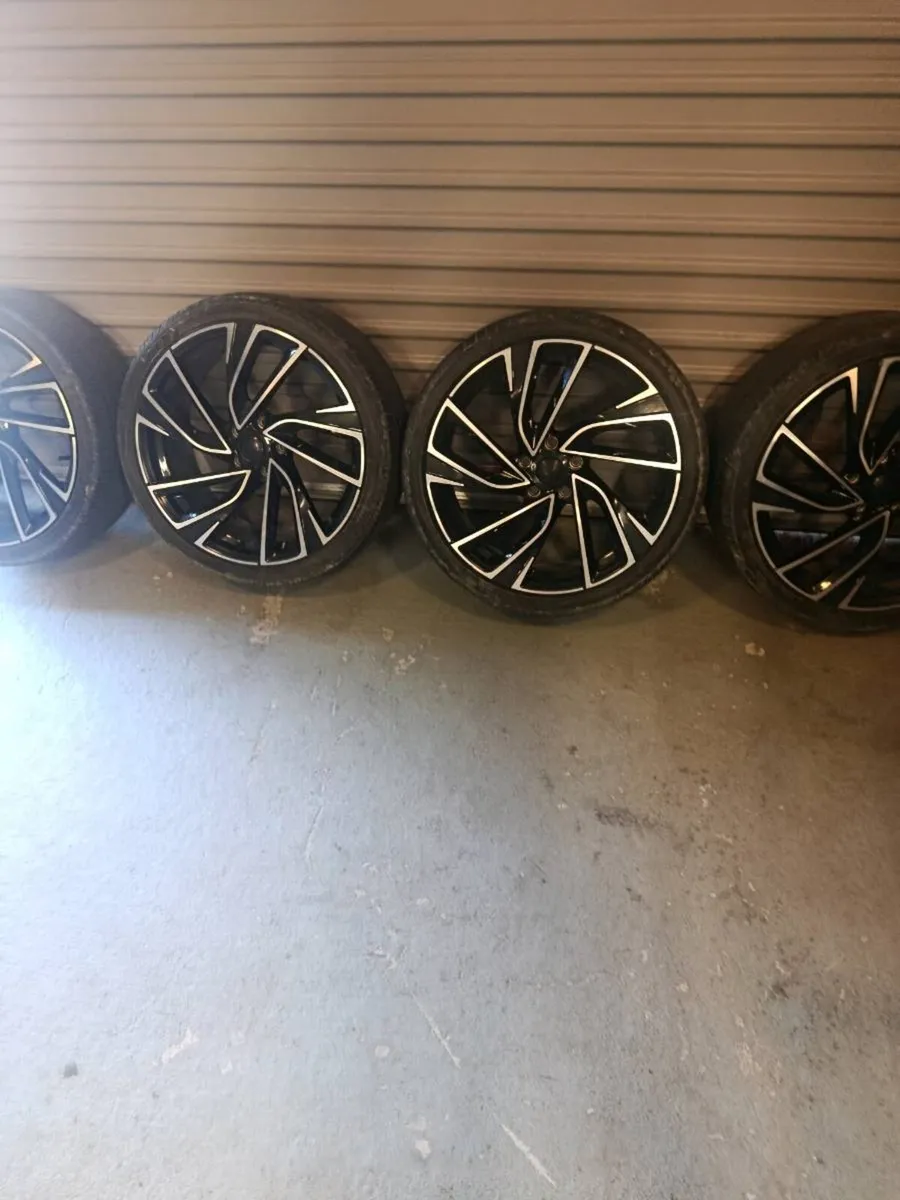 Alloy wheels - Image 3