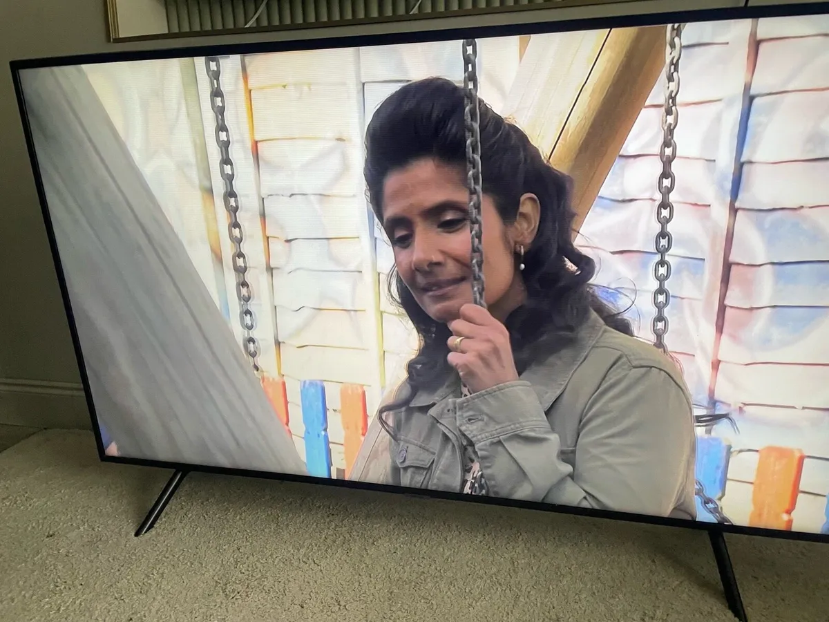 55” SAMSUNG 4k ULTRA HD SMART TV - Image 2