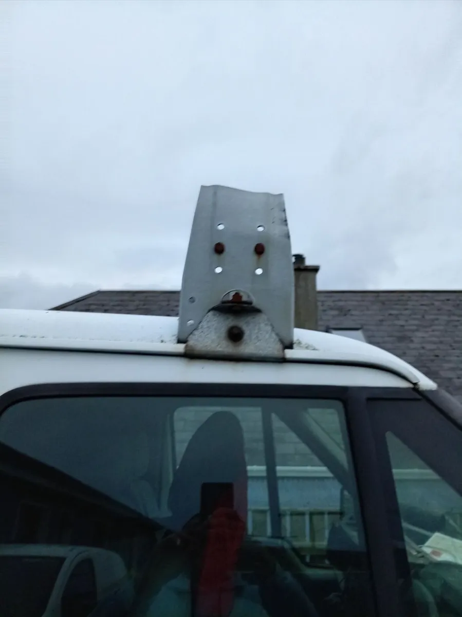 Roof racks - Image 4