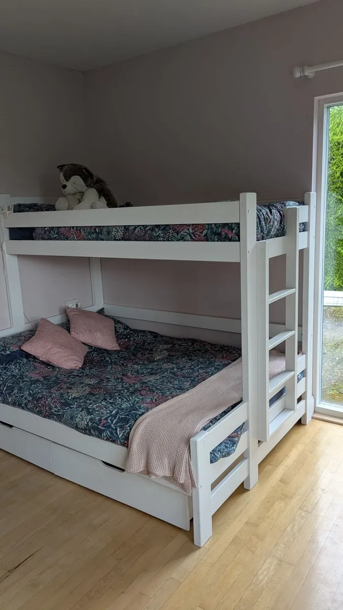 Triple Bunk - Image 1