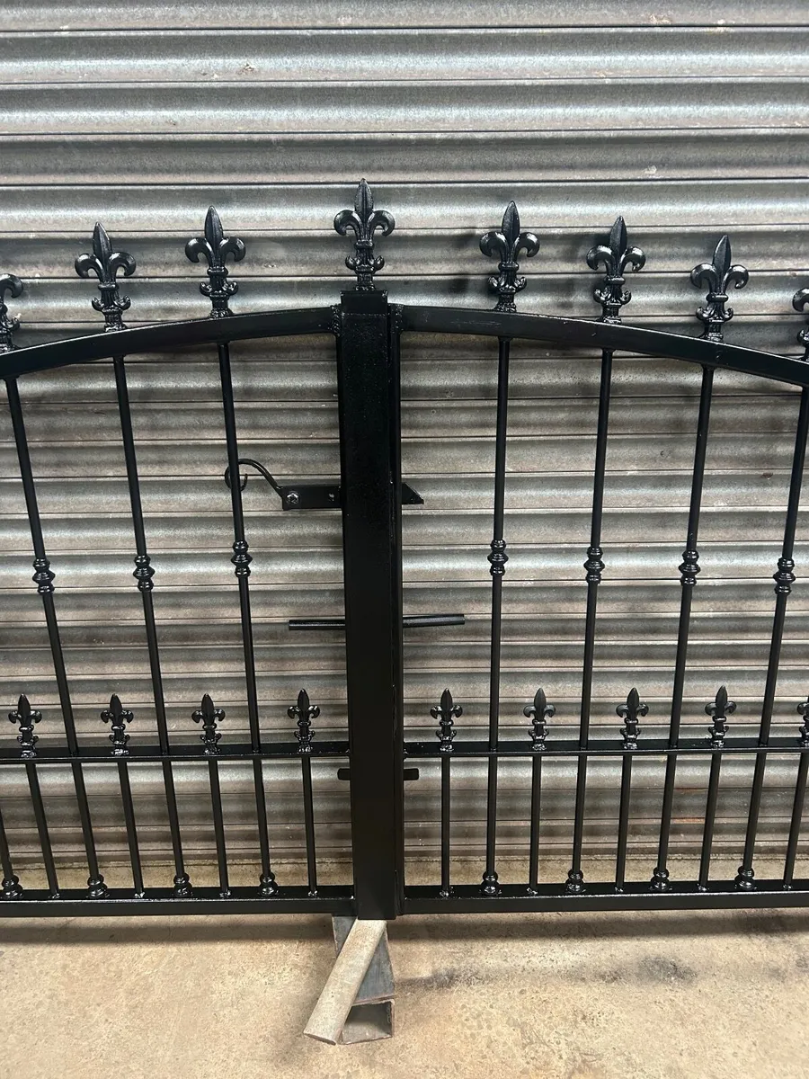 Gates for sale. - Image 4